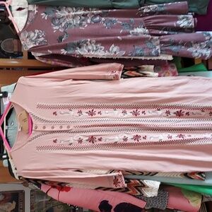 NWT HIDDEN ALLEY Embroidered Peach Side Pockets Tunic Shift Dress SM